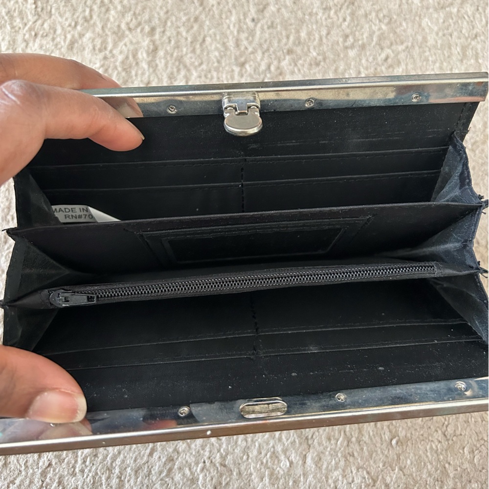 Holy Chic Wallet - Picture 3 of 3